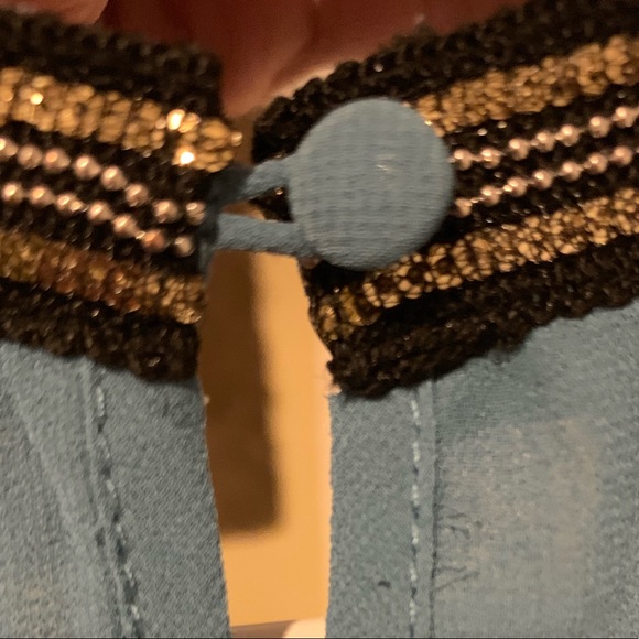 Business casual tank with decorative neckline - Picture 2 of 4